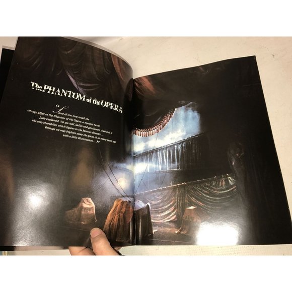 The Phantom Of the Opera Pantages Theatre Toronto Book & 2 Theatre Programs - Picture 9 of 16
